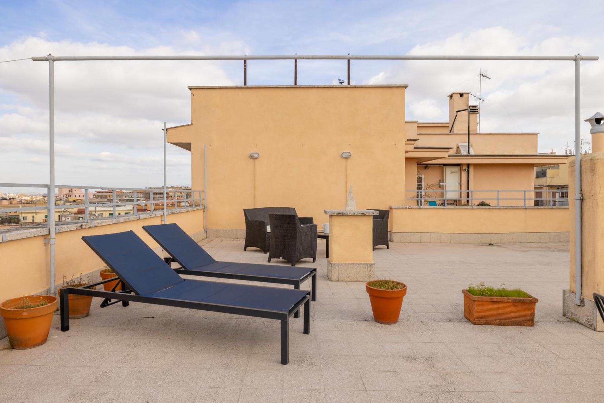 Top Floor Apt With Rooftop Terrace Near St. Peter Roma Ngoại thất bức ảnh